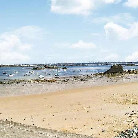 2 Bedroom Gorgeous In Holiday home